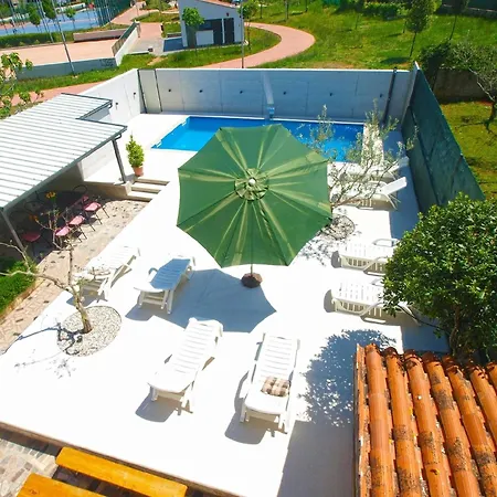 Mit Privatpool Fuer 8 Personen Ca 180 Qm In Pula, Istrien Istrische Riviera